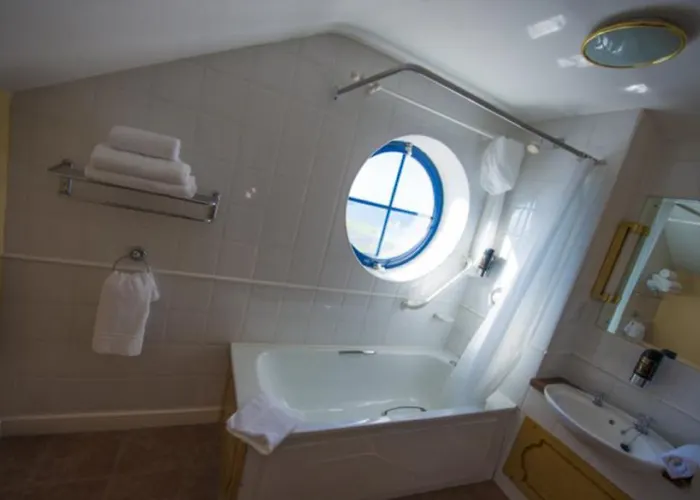 Grand Central Отель Бандоран